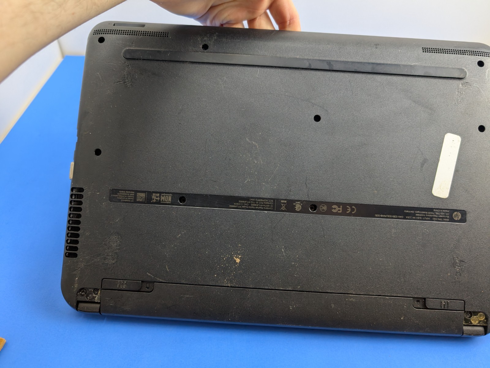 Lot of 2 HP Computer Laptops UNTESTED FOR PARTS