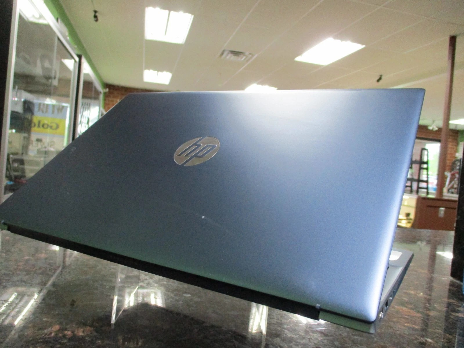 HP 15.6″ Touchscreen Ryzen 7 Pro 5700U, 16GB RAM 512 GB****Great