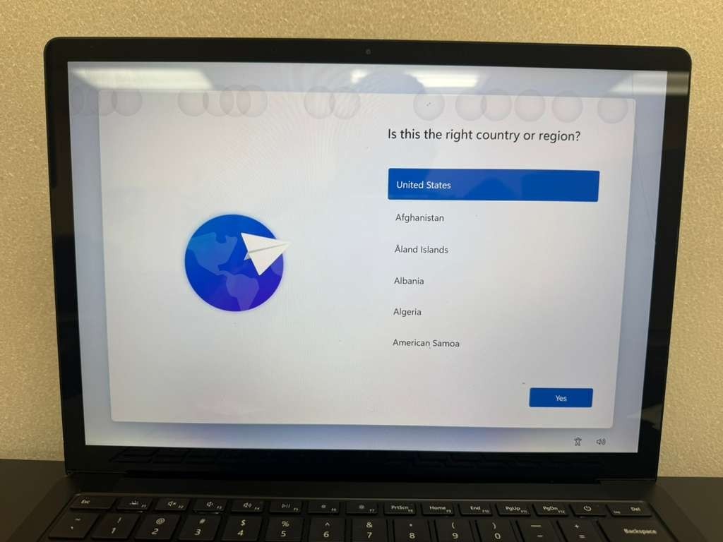 Microsoft Surface Laptop 3 13.5″ i5-1035G7 8GB 256GB – Parts/Repair