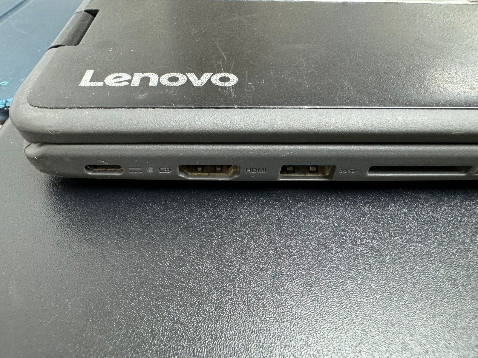 Lenovo 300e Touchscreen Chromebook 11.6″ 4GB 32gb SSD *SEE PHOTOS/DESCRIP.*