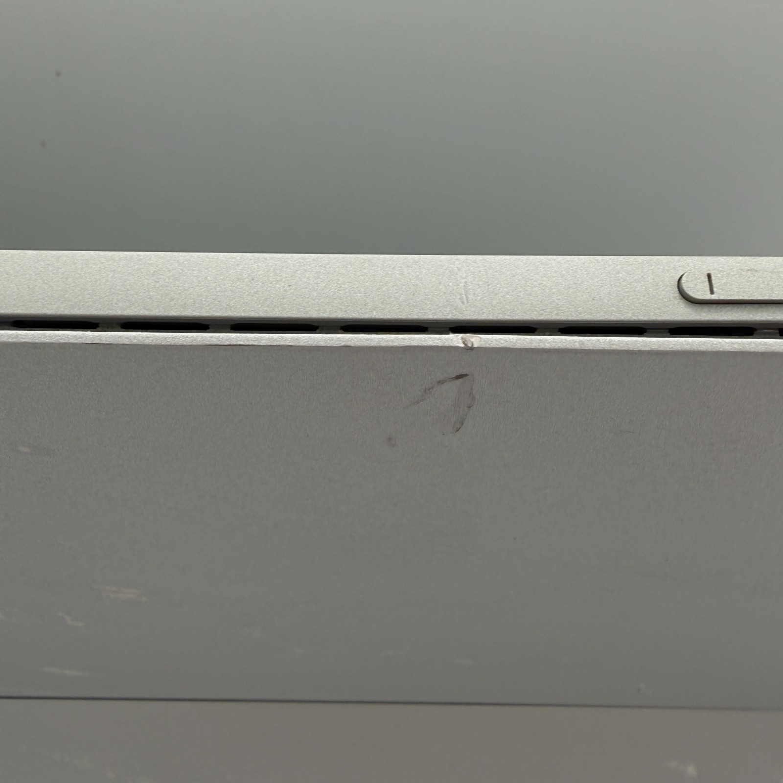 Microsoft Surface Pro 6 1796 i5-8350U 8GB RAM 256GB SSD 12.3″ Win11 Pro Tablet