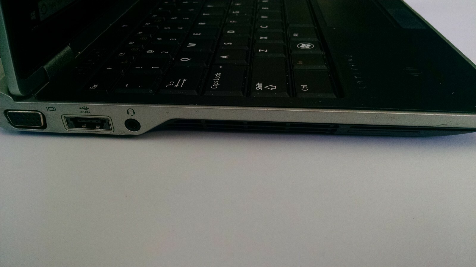 Used Dell Latitude E5270 Core i5 Wndows 11 512gb SSD Drive 16gb RAM laptop