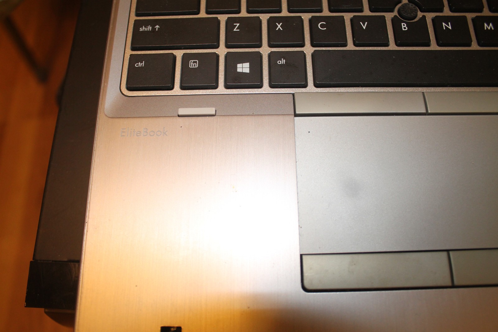 HP EliteBook 8570P – Core i7 – 3.00 GHz – 8192 MB – 320 GB HDD – Win 7P READ !