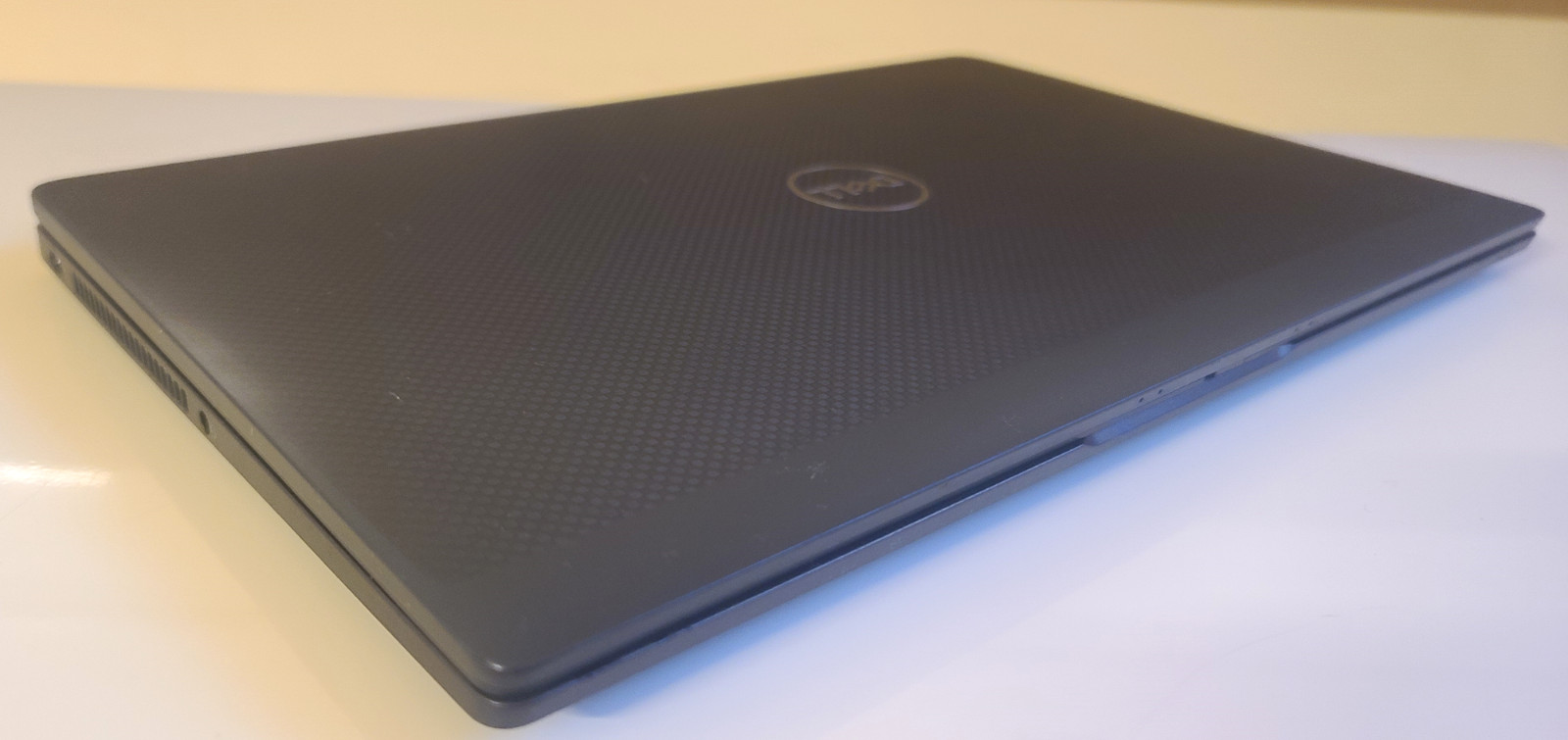 Dell Latitude 7430: 12th Gen i7-1265U @1.8GHz 16GB RAM 256GB M.2 NVMe SSD @100%