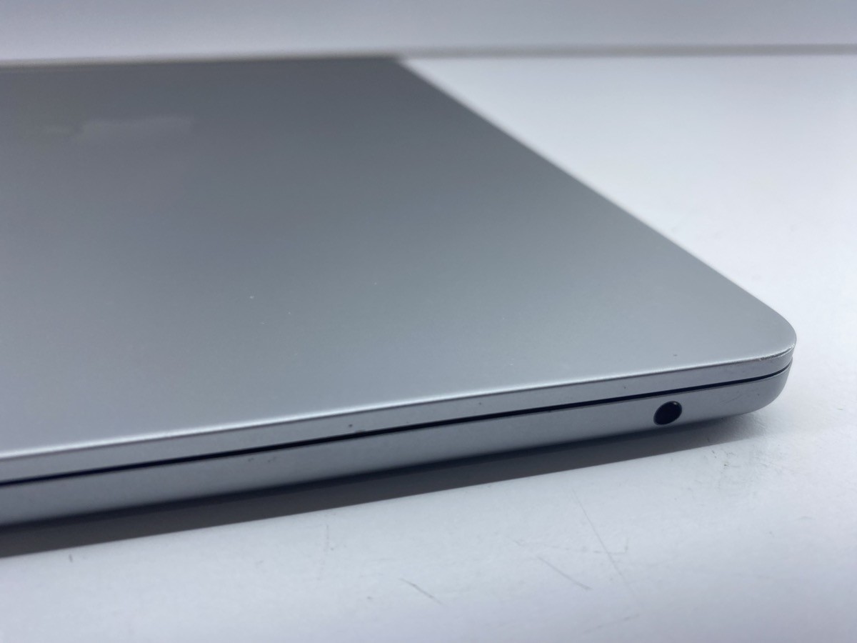 Apple Macbook Air M2 Laptop 2002 (WMP020043)
