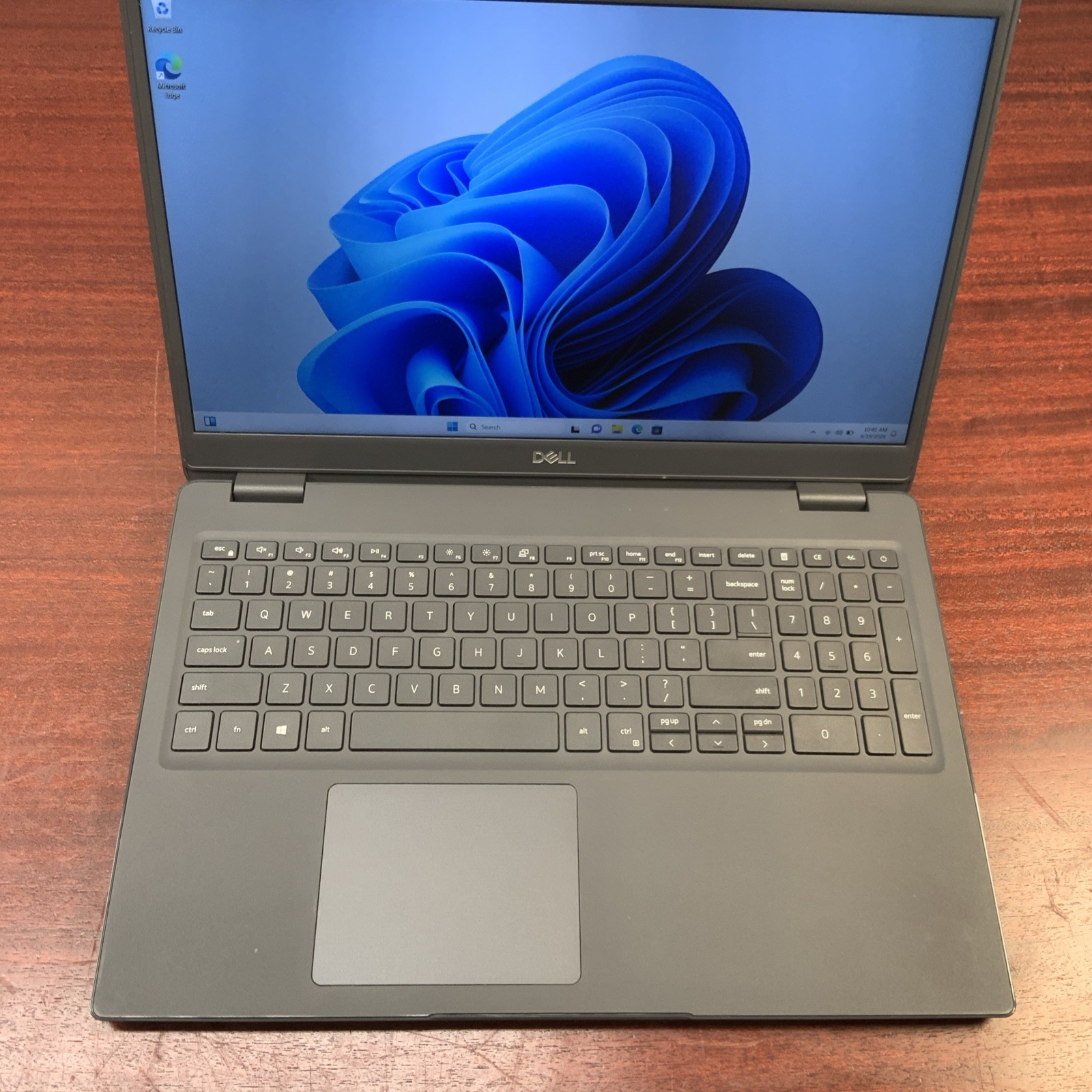 Dell Latitude 3510 Intel i7-10510U 8GB RAM 256 GB SSD Win 11 Pro
