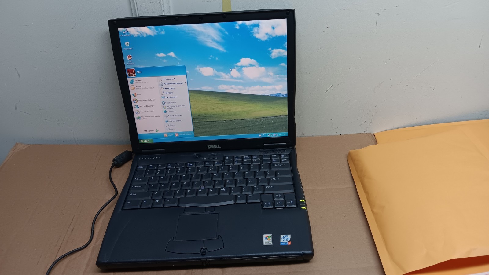 Vintage Dell Latitude C640 Laptop 2 GHz Windows XP Pro Serial & Parallel port