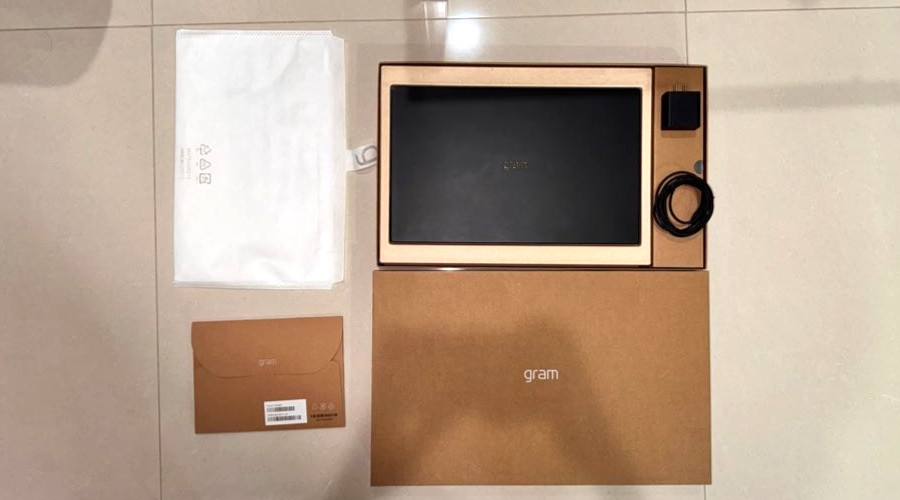 LG Gram 15Z90S 15.6″ FHD Touch Ultra 7 Processor 155H 16GB 512GB SSD Windows 11