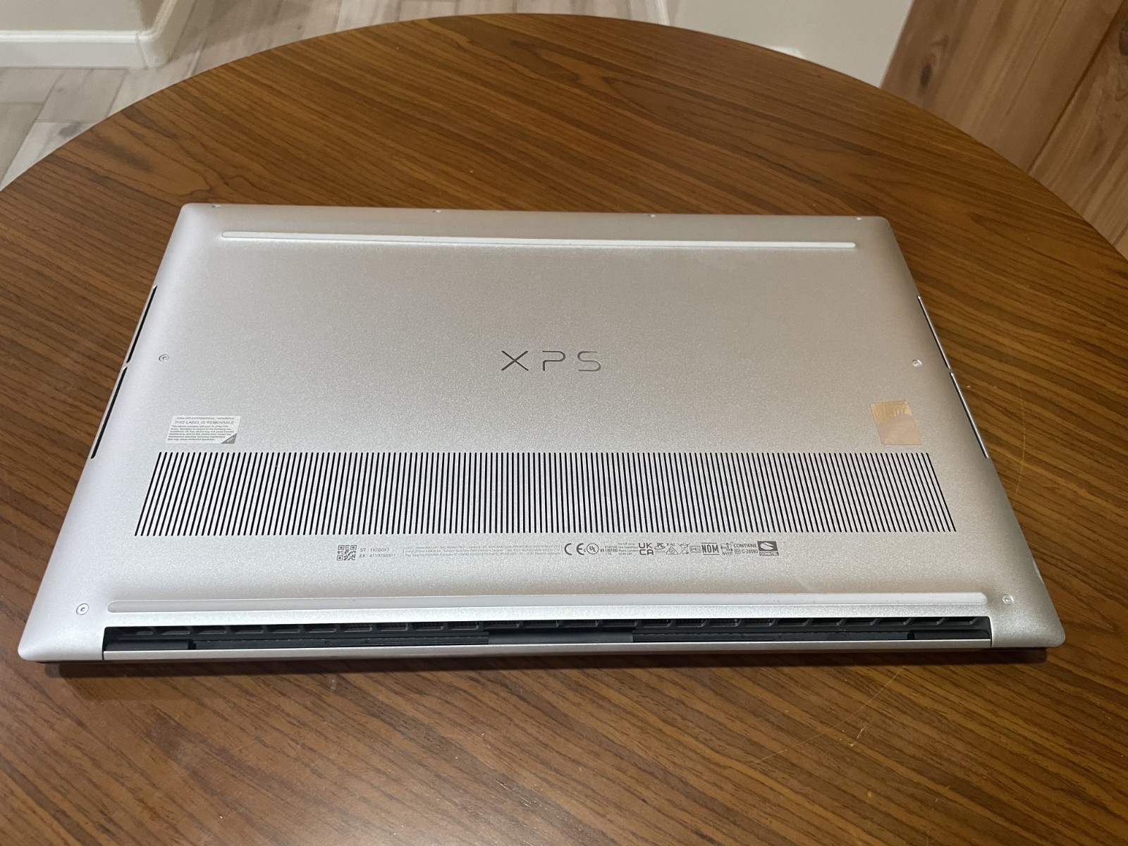 Dell XPS 15 9530 3.5K OLED Touch i7-13700H 32GB 1TB SSD RTX 4050 – 100% Battery