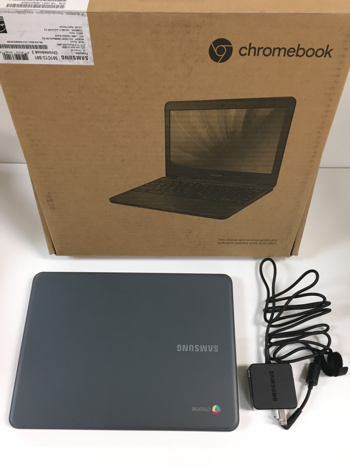 Samsung XE501C13-S01US 11.6″ HD Laptop, Intel Atom x5 E8000/2GB/16GB eMMC/Chrome