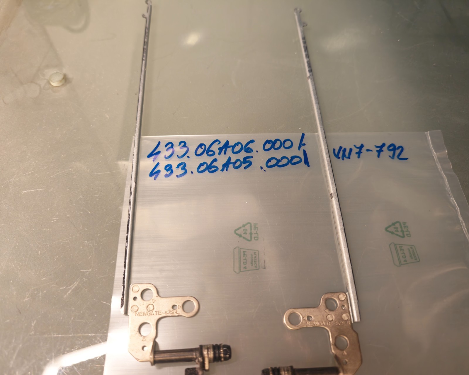 ACER V15 V17 VN7-792 NITRO HINGES HINGES 433.06A05.0001 433.06A06.0001 #