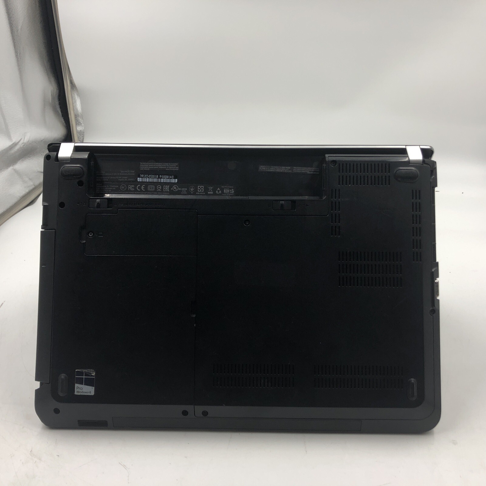 Lenovo Thinkpad E440 Laptop i3 Unknown RAM/HDD/OS Plastic Damage (FOR PARTS)