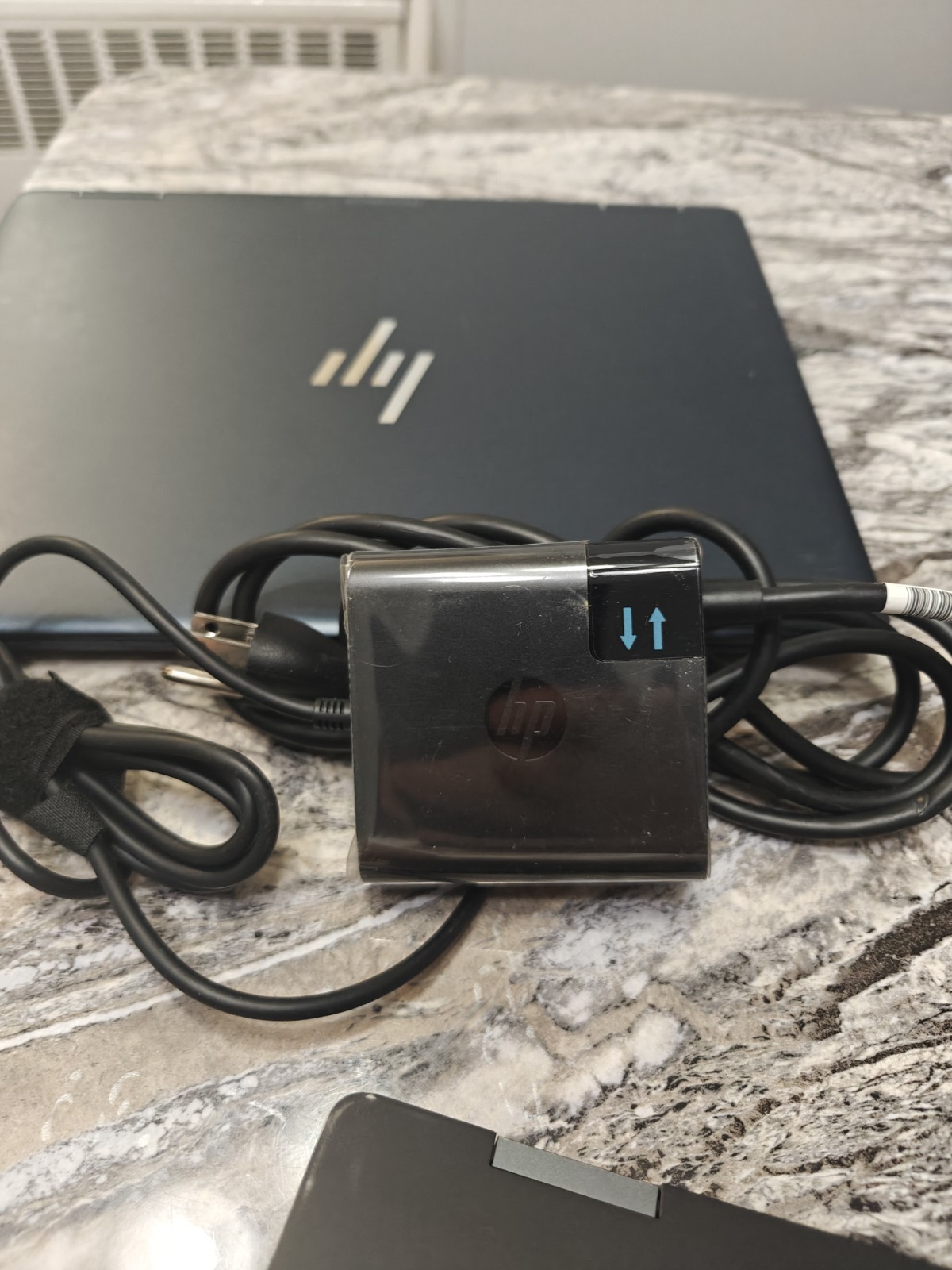 HP Elite Dragonfly 13.5″ Blue Intel Core i5 1.6GHz 8GB RAM 256GB