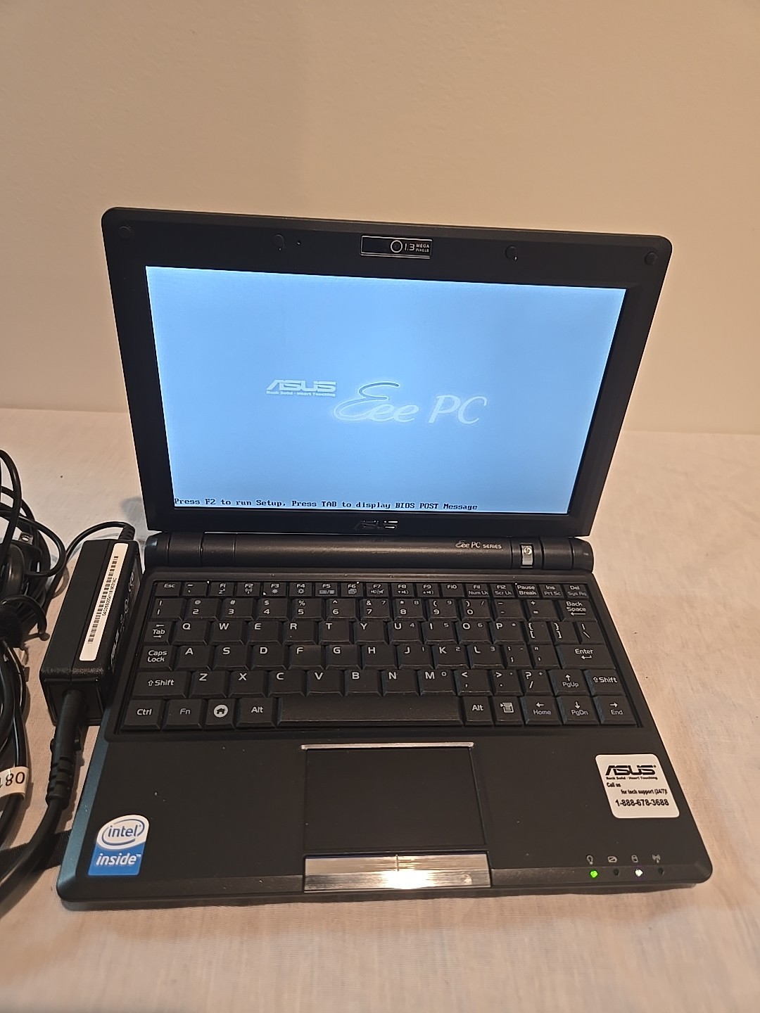ASUS Eee PC 900 Black Netbook Computer Intel 1GB Ram w/ Charger Linux