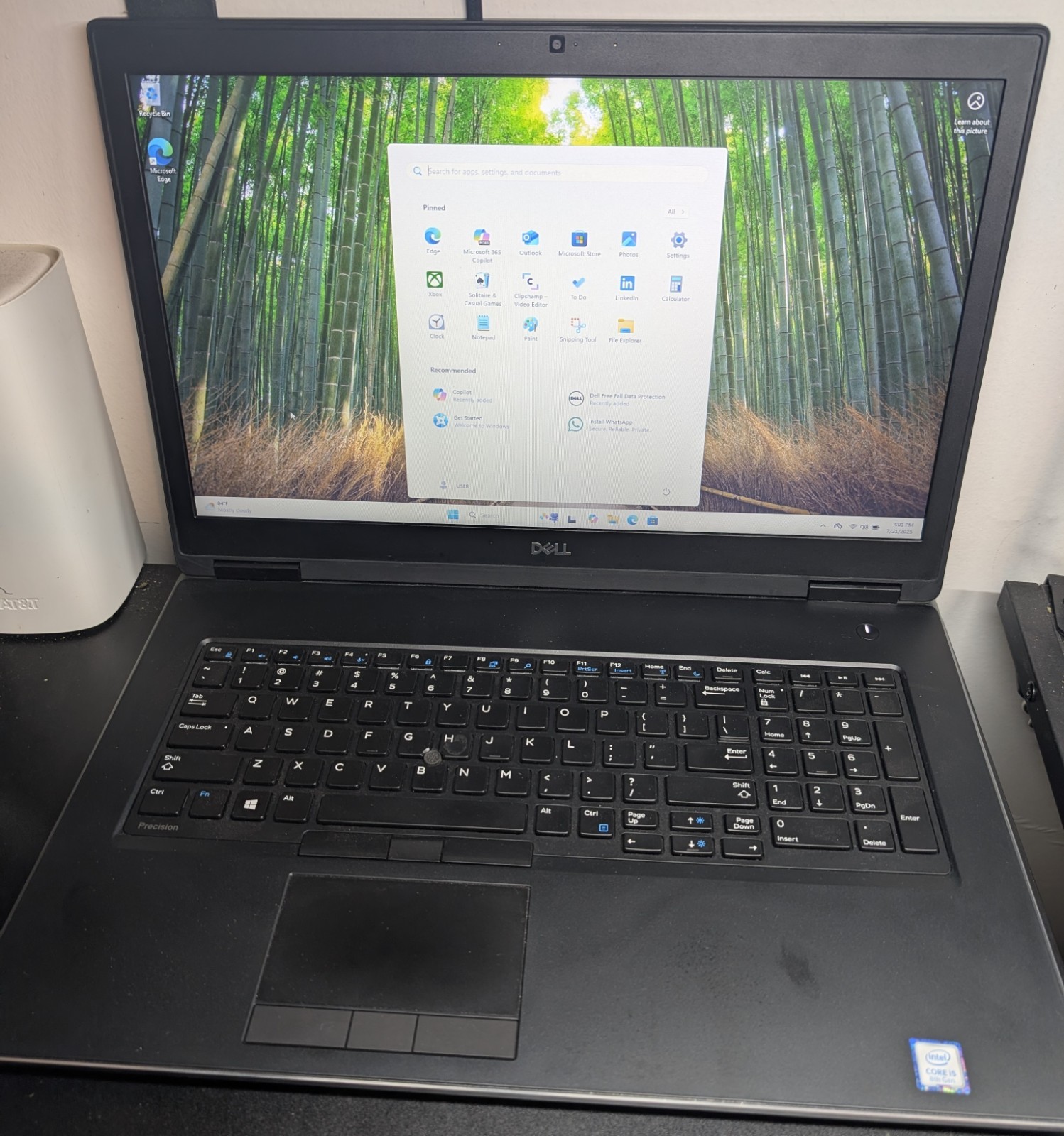 Dell Precision 7730 17.3″ Intel i5-8400H✔24GB✔256GB SSD✔Win11Pro✔