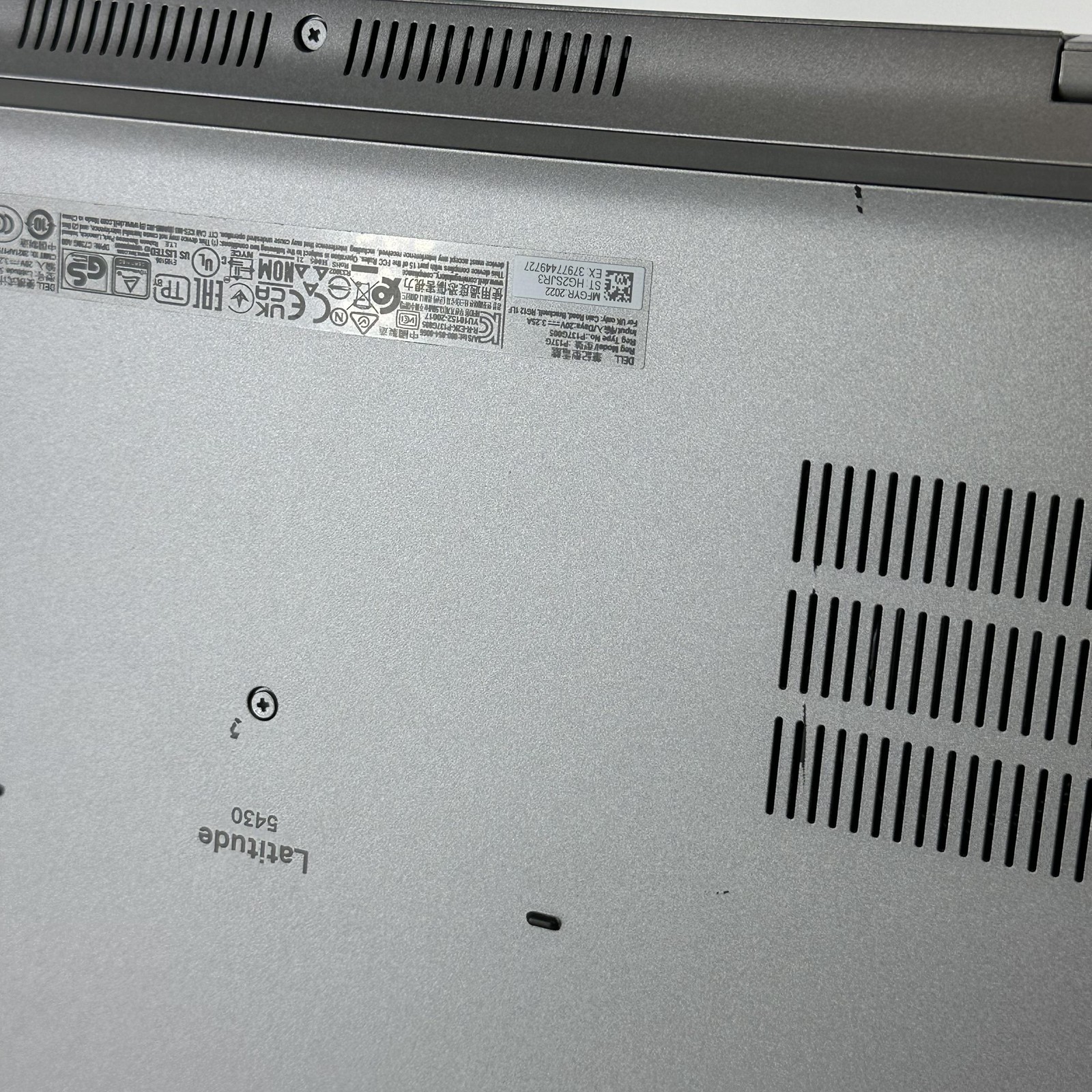 Dell Latitude 5430 14 Gray FHD 1.7 GHz i7-1255U 16GB RAM 256GB SSD Very Good