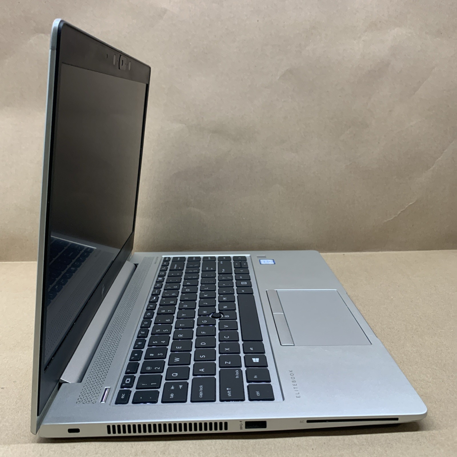 HP Elitebook 840 G6, Intel Core i7-8665U @ 1.9GHz, 4GB RAM, No SSD , No OS