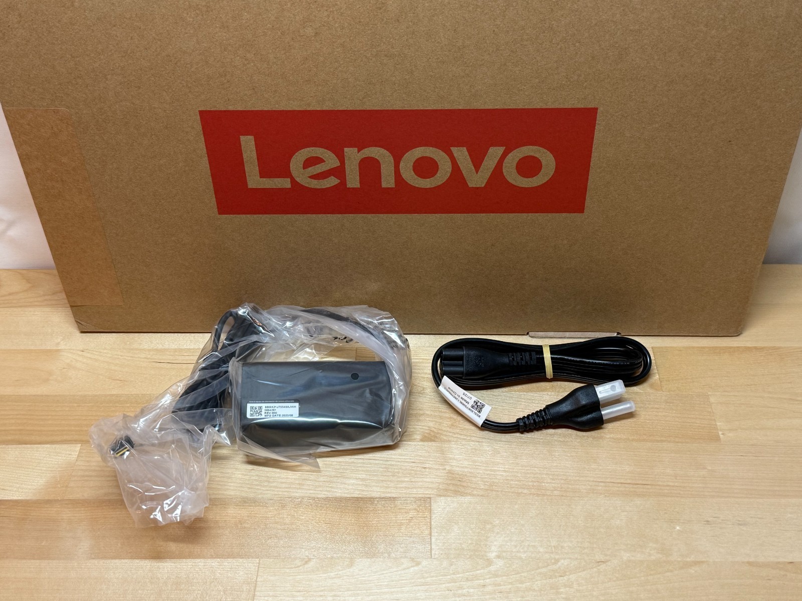 Lenovo V14 G4 AMN 14″ Ryzen 5 7520U 8GB 256GB 82YT010EUS