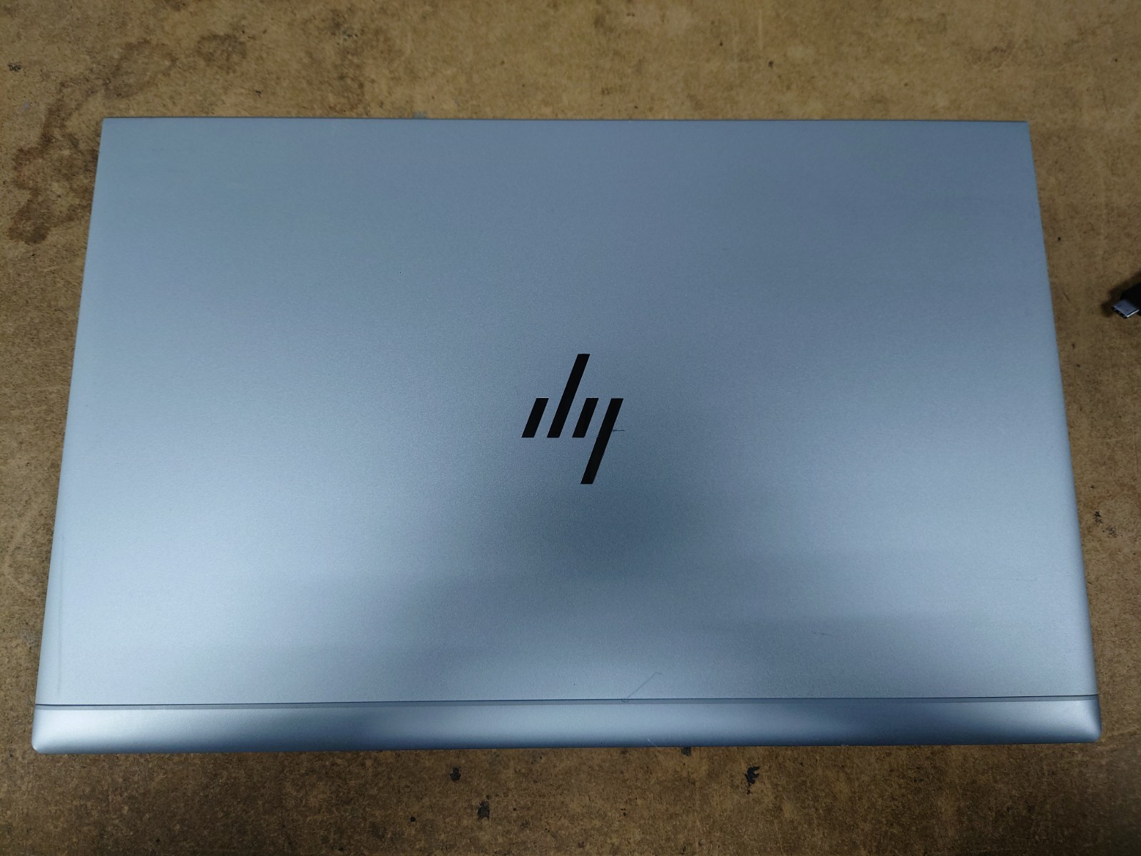 HP EliteBook 850 G8 15.6″ FHD i5-1135G7 16GB RAM No OS/SSD *BAD BACKLIGHT*
