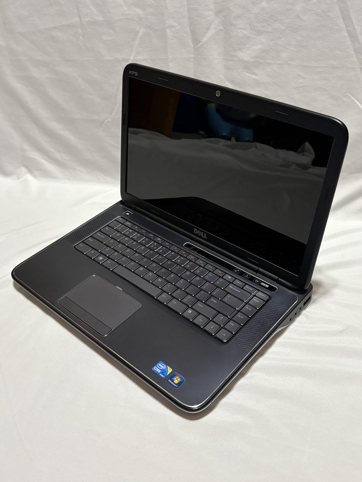 Dell Laptop XPS L501X with Power Supply – No HDD. Weak Battery. Working.