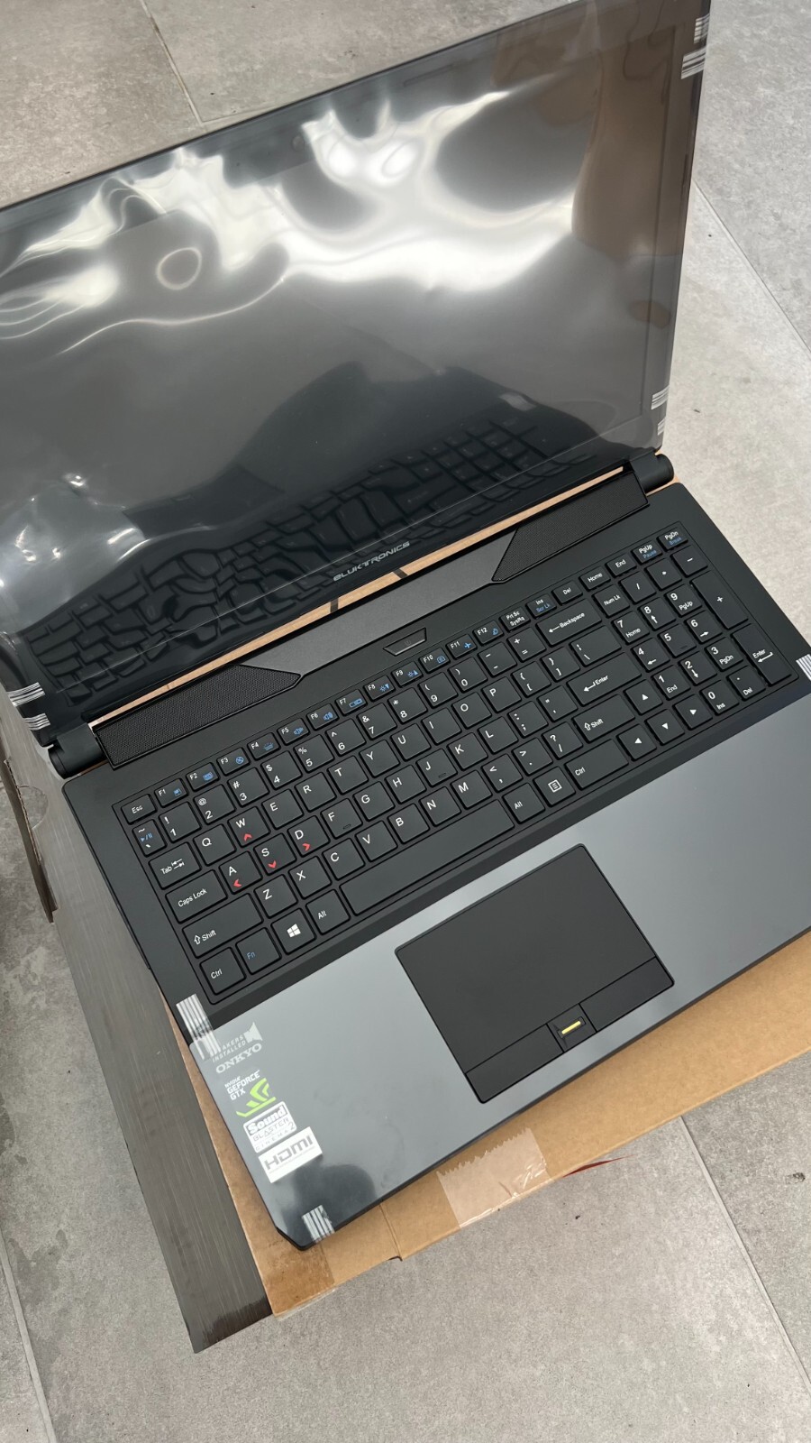 Eluktronics N151RD1 15.6″ Gaming Laptop i7 6700HQ Nvidia 960M FHD (Barebones)
