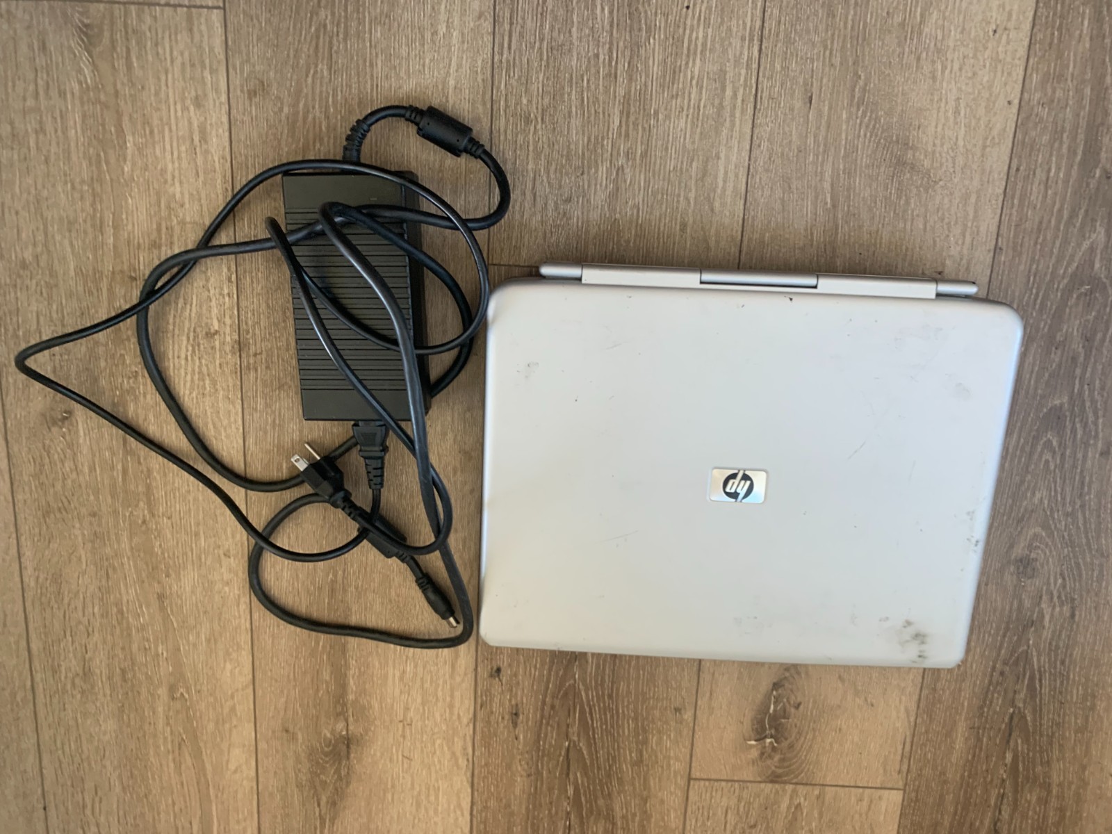 HP Pavilion zv6000 15.4″ AMD Athlon 64 2.00GHz 1.25GB RAM 80GB HDD Win Vista