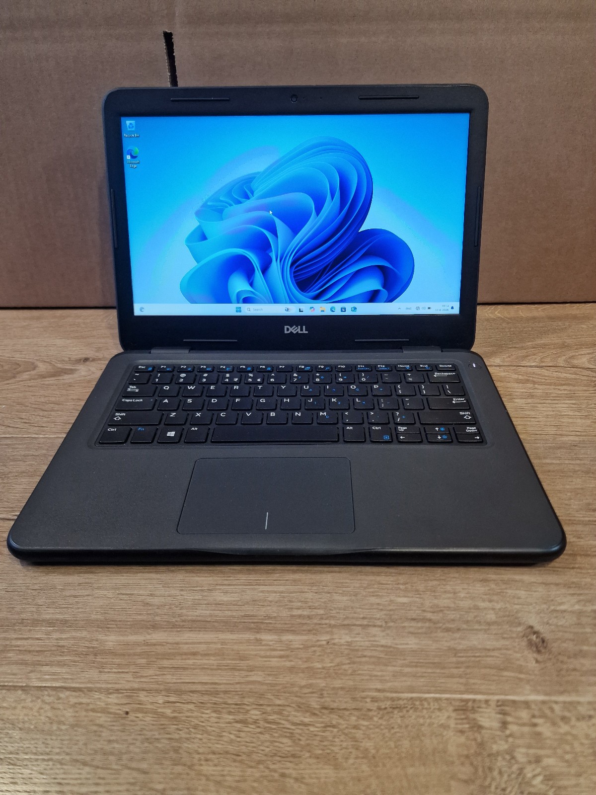 Dell Latitude 3310 Intel Core i3-8145u 8GB 128GB Windows 11 Pro TPM 2.0 WiFi