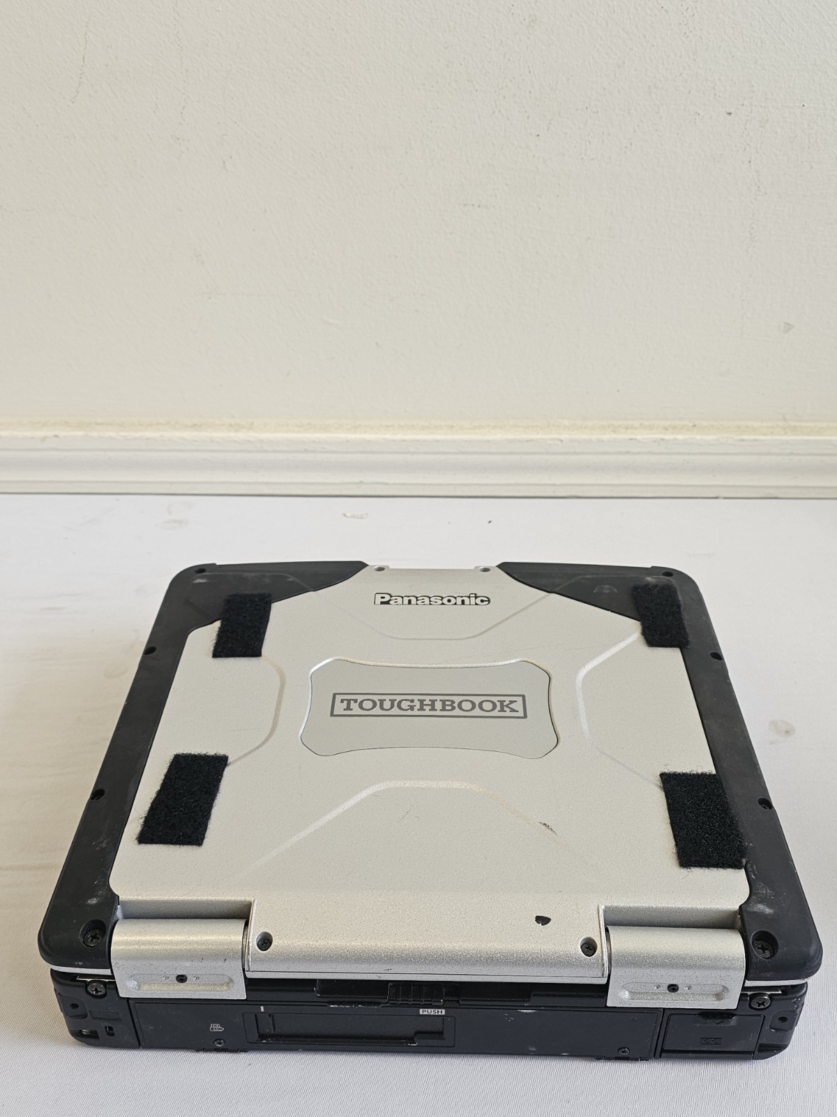 Panasonic ToughBook CF-31 Laptop – Intel i5-7300u 8GB RAM 256GB SSD Win 10 READ