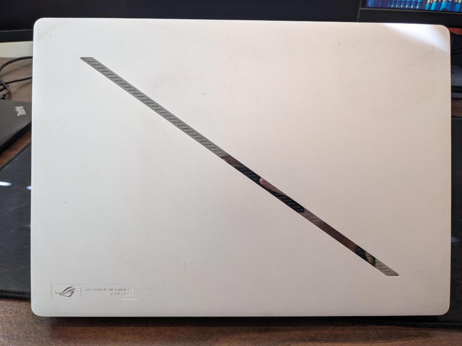 ROG Zephyrus G14 (2024) OLED | RTX 4060, 16GB LPDDR5X, Ryzen 9 8945HS, 1TB SSD