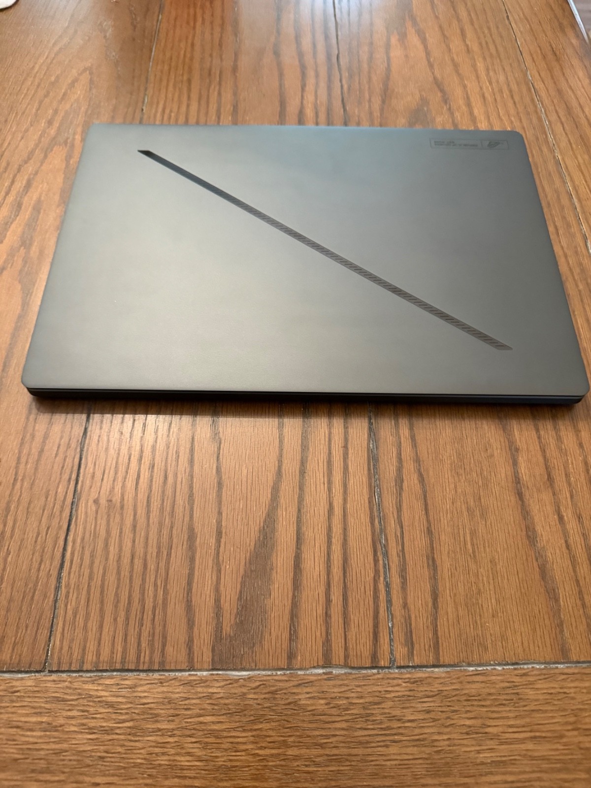 Asus ROG Zephyrus G16 GU605 16 240Hz QHD+ Ultra 9 285H 32GB 1TB RTX 5070 Ti