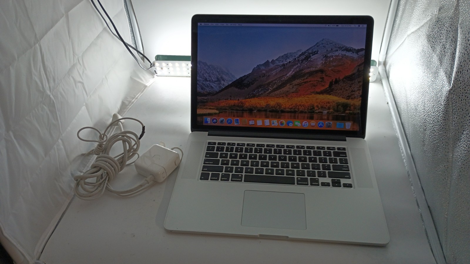 MacBookPro w/charger.i7-3720QM(4cores)Nvidia.16GB.256GB SSD.15.4″Retina.mac OS.