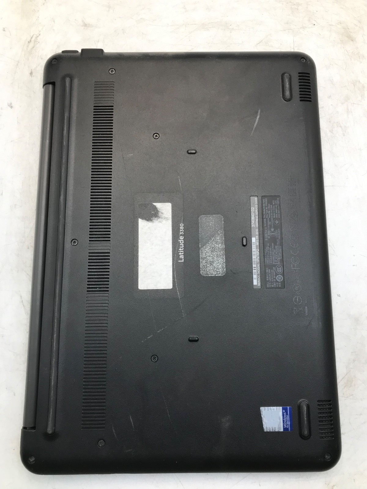 Dell Latitude 13 3380 Intel Core i3 6th Gen. 13″ Laptop-BAD DISPLAY/NO KB -MZ