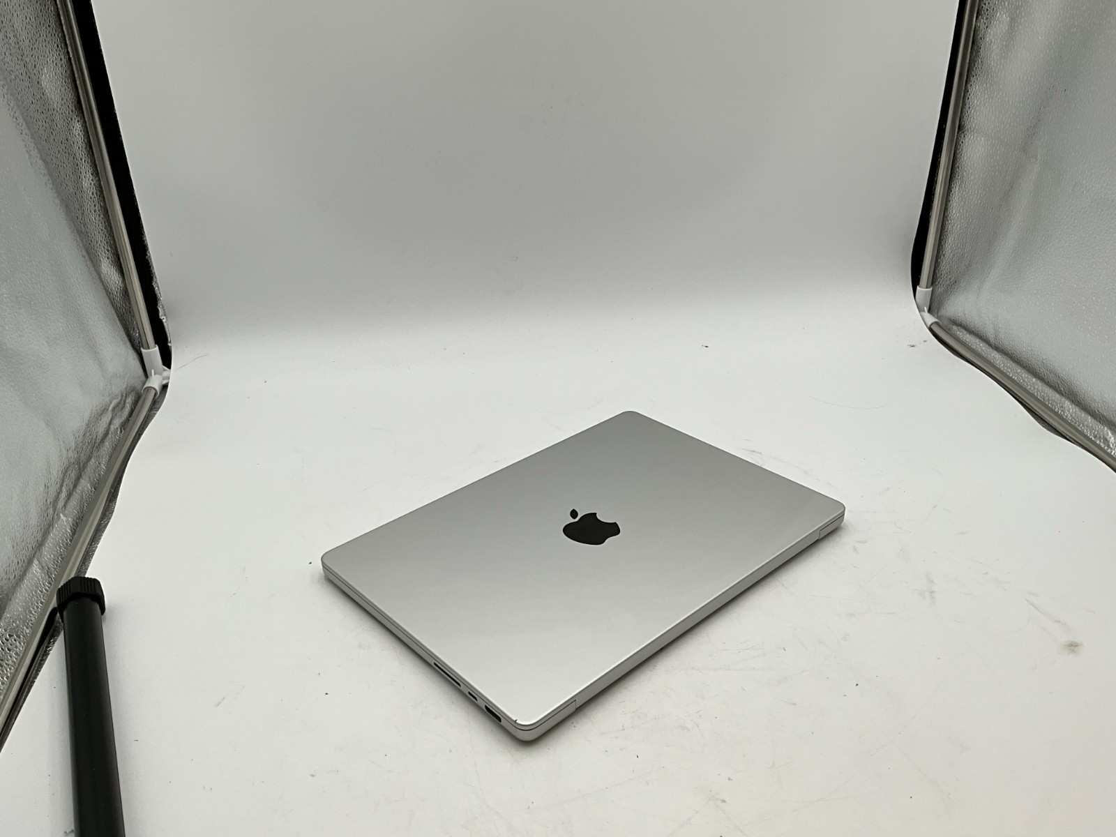 APPLE A2992 MacBook Pro 14 M3 Pro 18GB 500GB SONOMA OSX L4RG07XPH3 *read* 2023