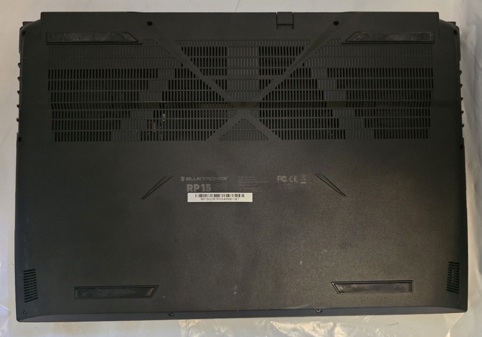 Eluktronics RP15 G2 RTX4060 Ryzen 7 7840HS 64G BDDR5, 2TB Gaming Laptop G01