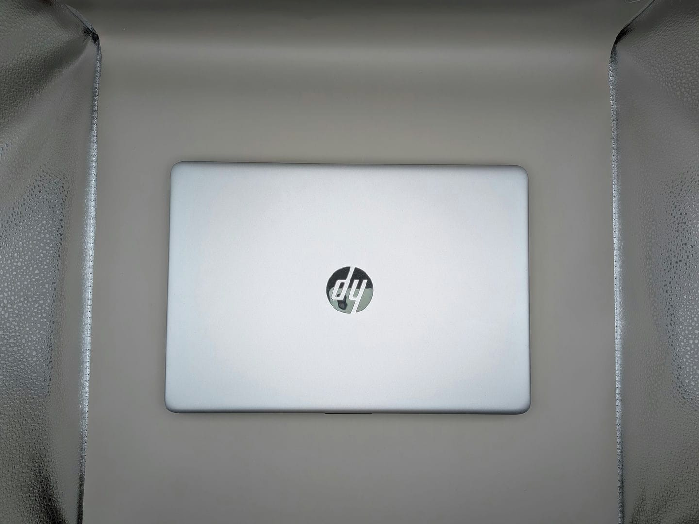 HP 14-df0023cl 14″ Intel Core i3-8130U 4GB RAM – NO SSD NO OS