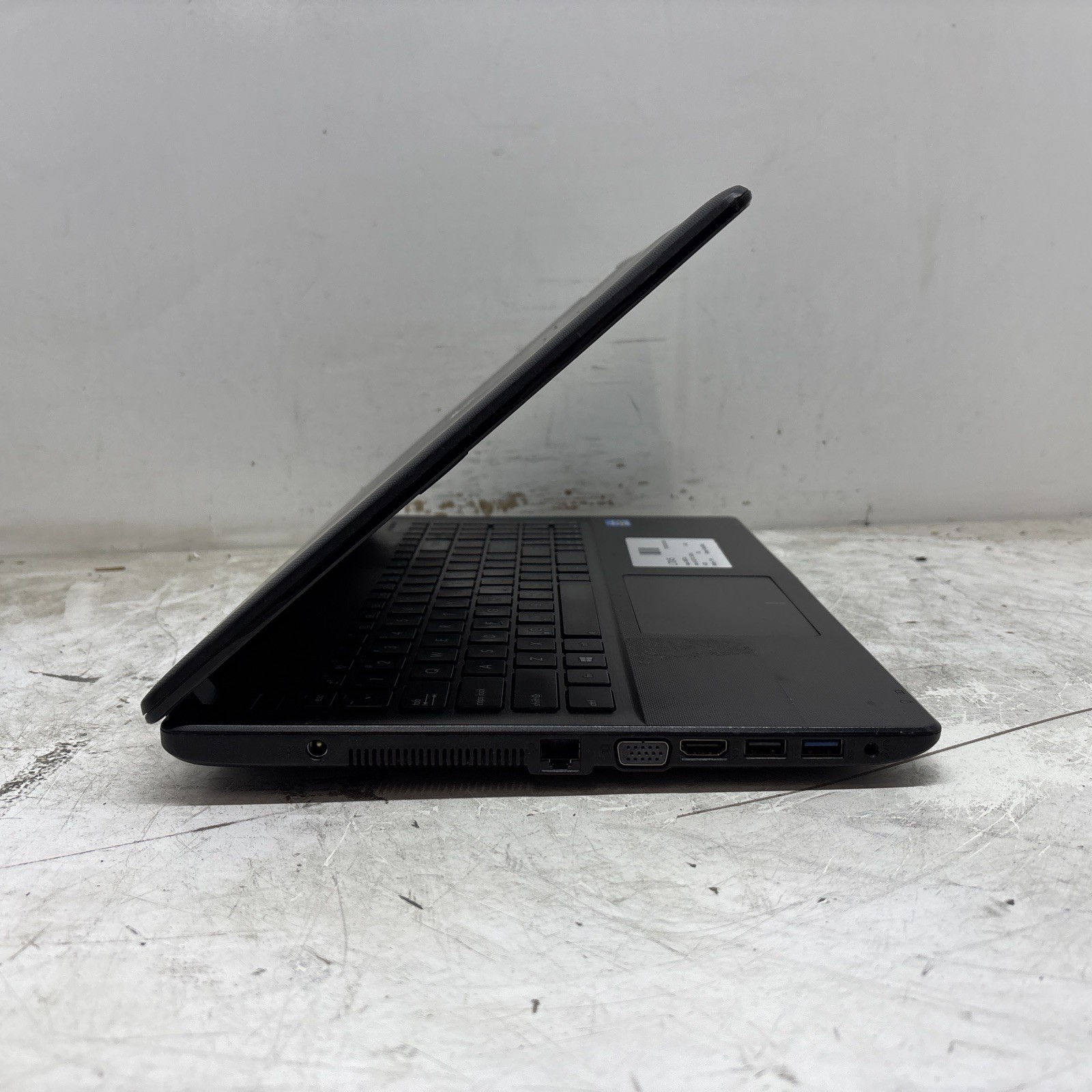 Asus X551CA Intel i3-3217U 1.8GHz 4 GB NO HDD