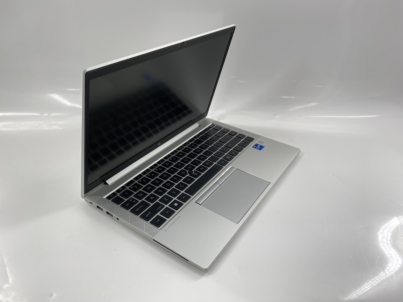 HP Elitebook G8 840 14″ Core i7 3.0GHz | 16GB 512GB-SSD | Read Description*