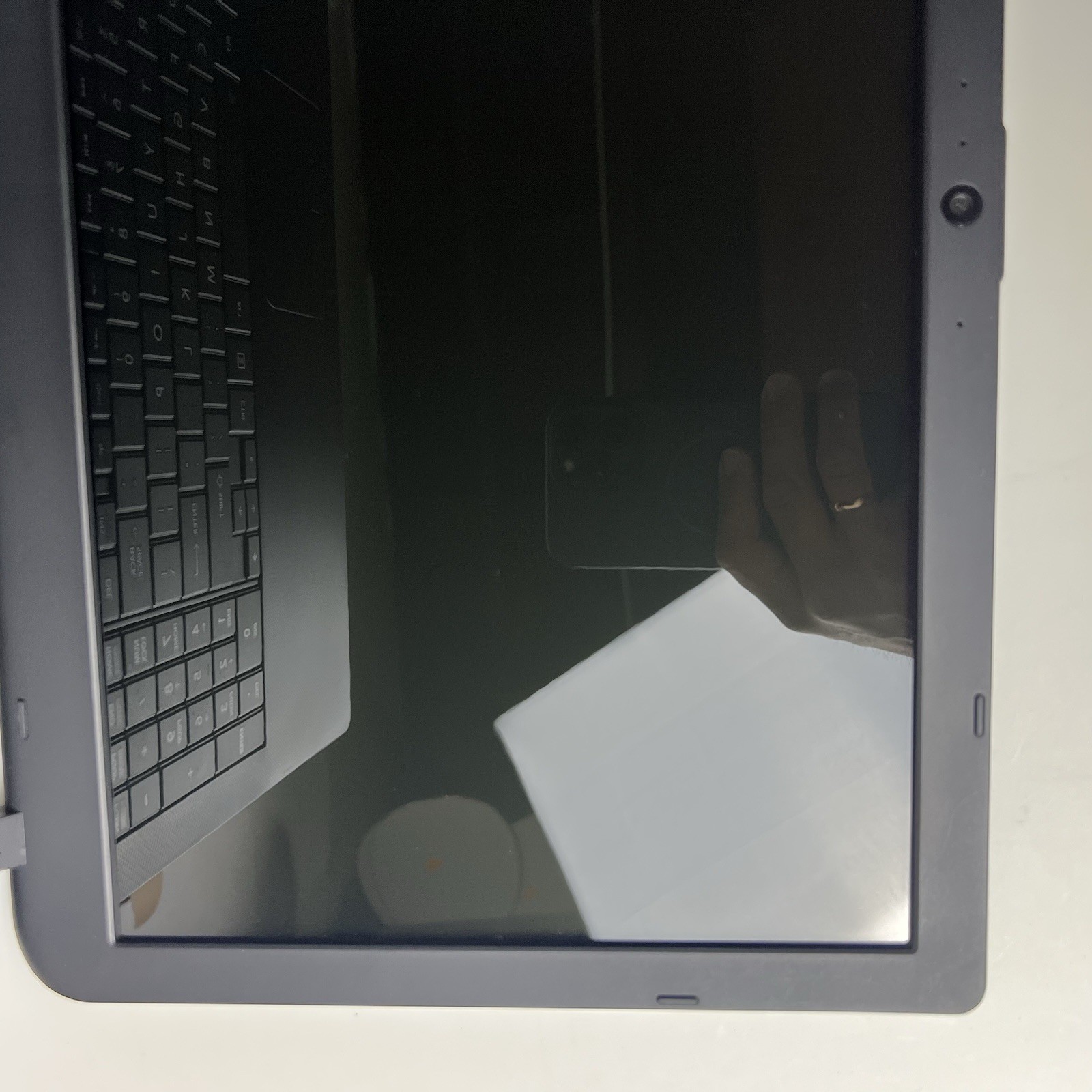 Toshiba Satellite C55-B5101 15.6″ N2840 4GB 500GB Win 8.1 READ Description!