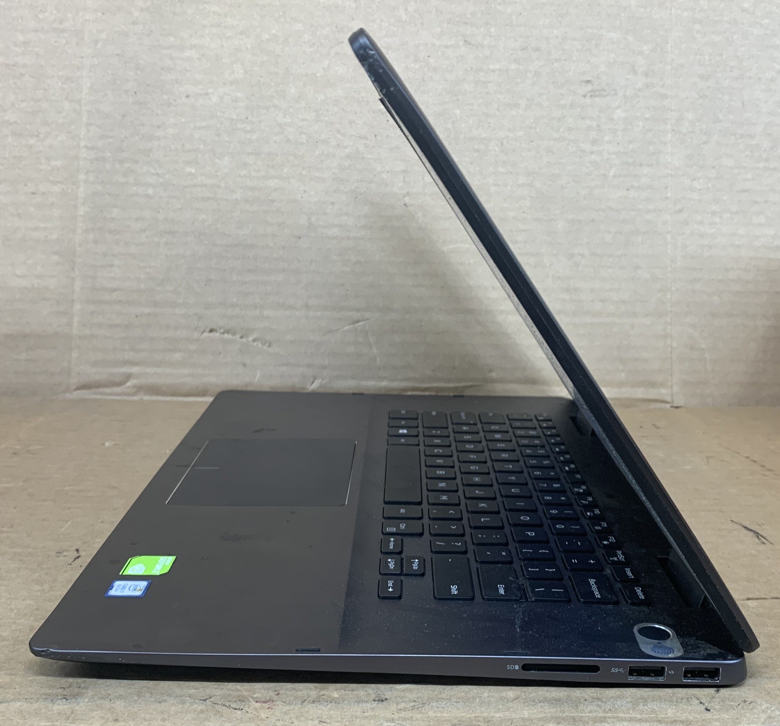 DELL INSPIRION 7586 Intel Core i7-8565U@1.80GHZ 16GB DDR4 RAM 512GB SSD WIN 11P