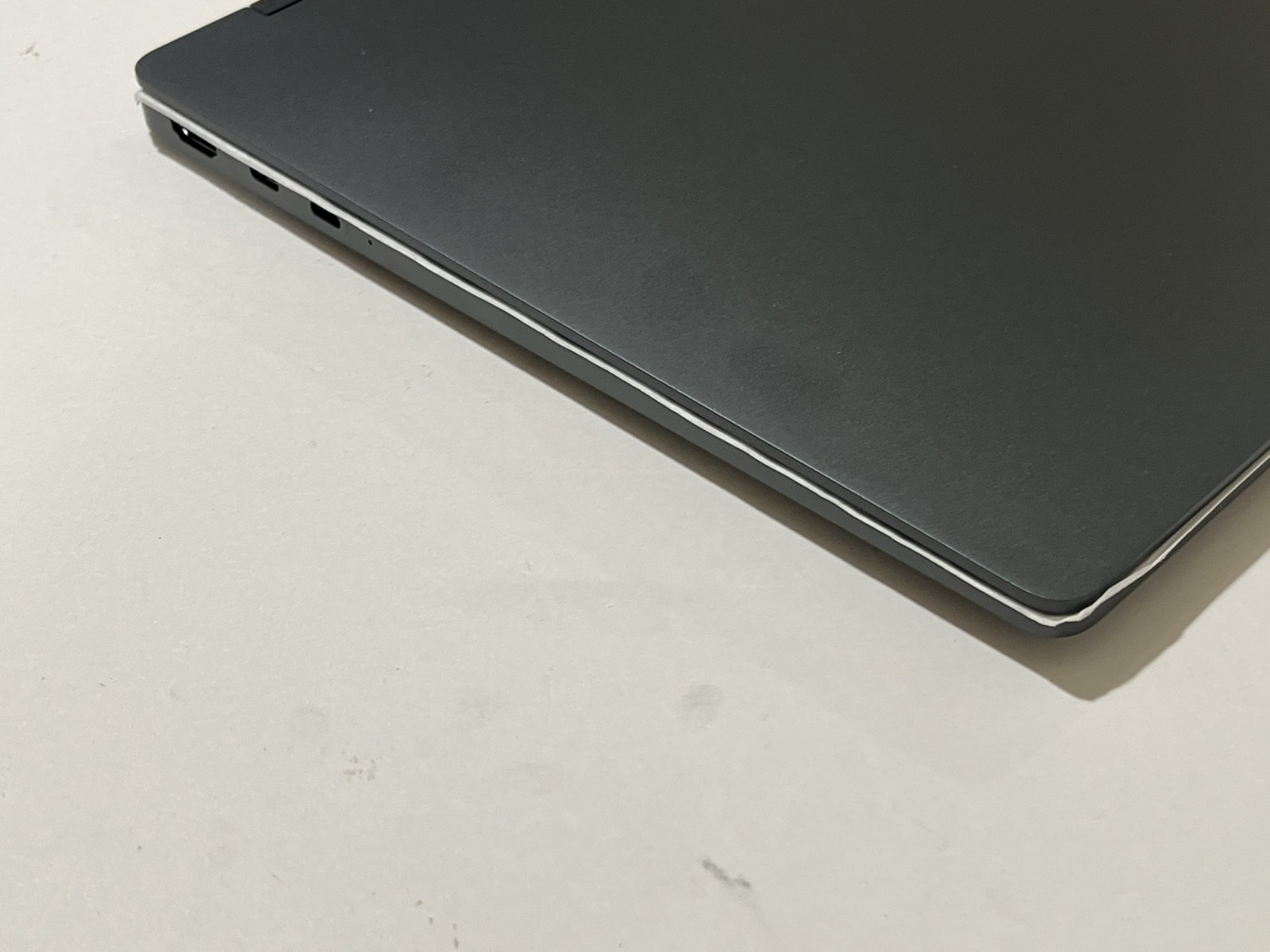 Samsung Galaxy Book3 360 15.6” AMOLED Touch Intel Core i7 16GB RAM 1TB SSD NP750