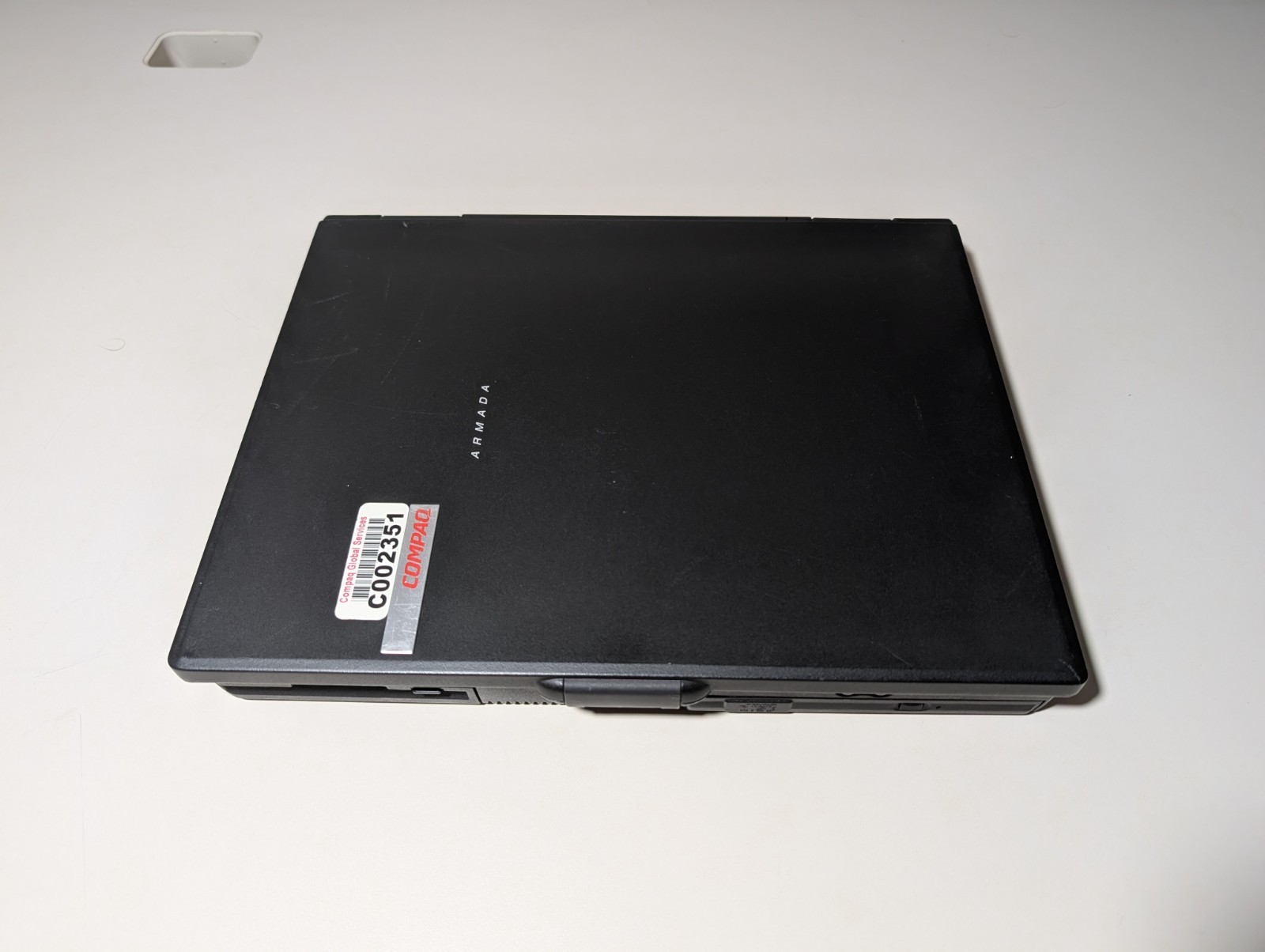 15″ Compaq Armada | Pentium III 512MB 80GB HDD | Win 98 + XP Vintage 1999 Beauty
