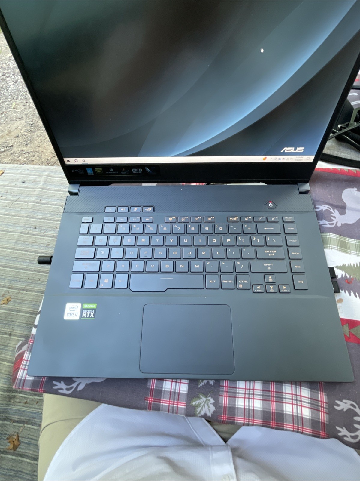ASUS ROG Zephyrus M15 G502L 17” i7-10750H 2.6GHz 16gb RAM 1TB SSD