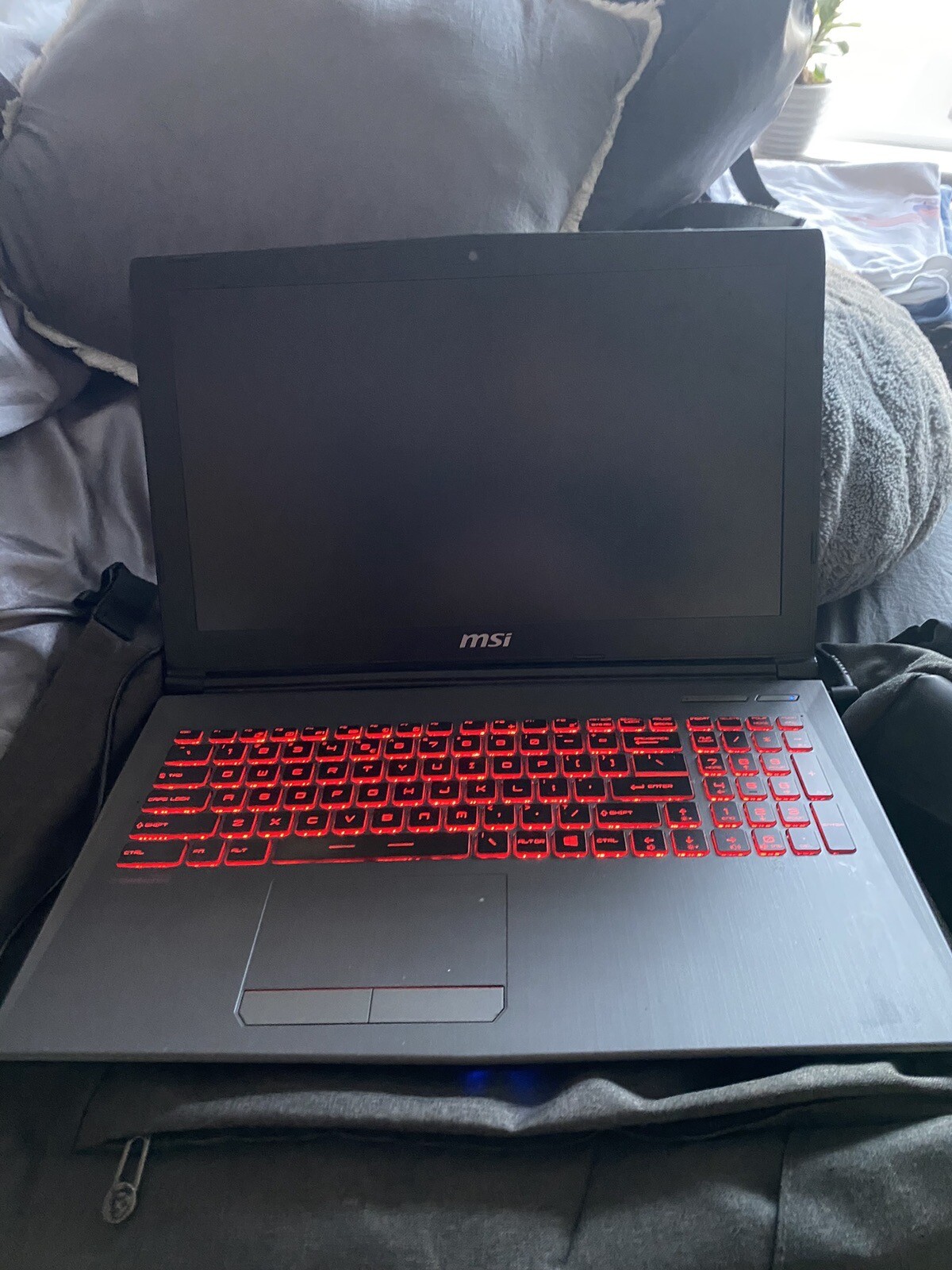 MSI GV62 8RE COMPLETE GAMING LAPTOP + KEYBOARD, COOLER, HEADSET, BACKPACK