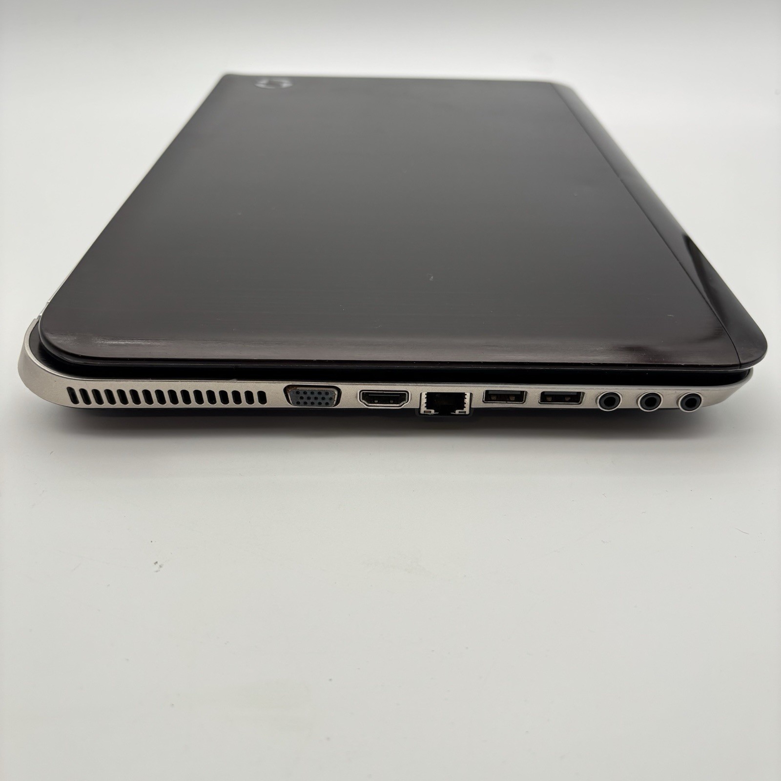Lot Of 2. HP Pavilion DV6-6C35DX And HP 2000 With Cords. For Parts And Repair.