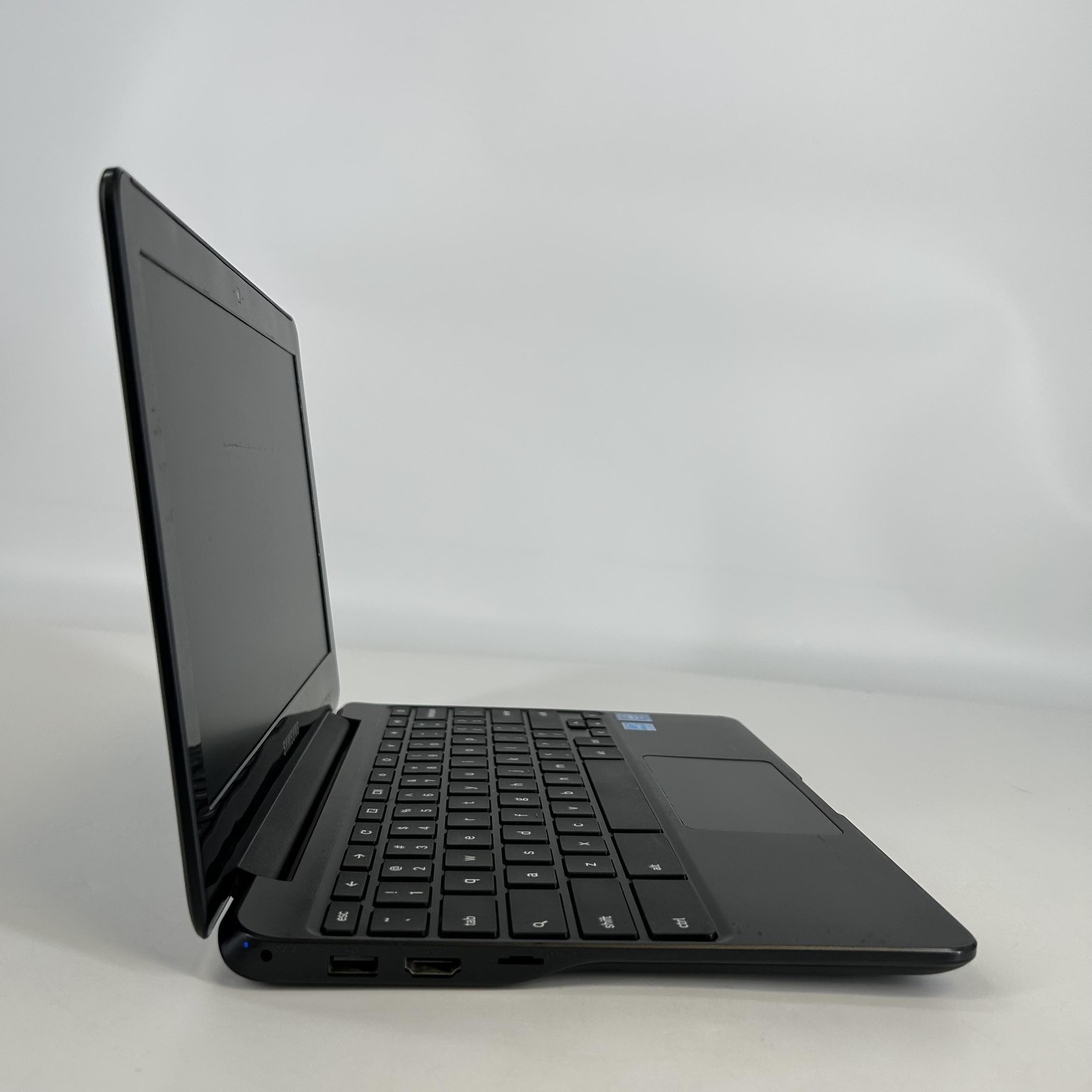 Samsung Chromebook 3 11.6″ HD 1.6 GHz Celeron 4GB 16GB eMMC