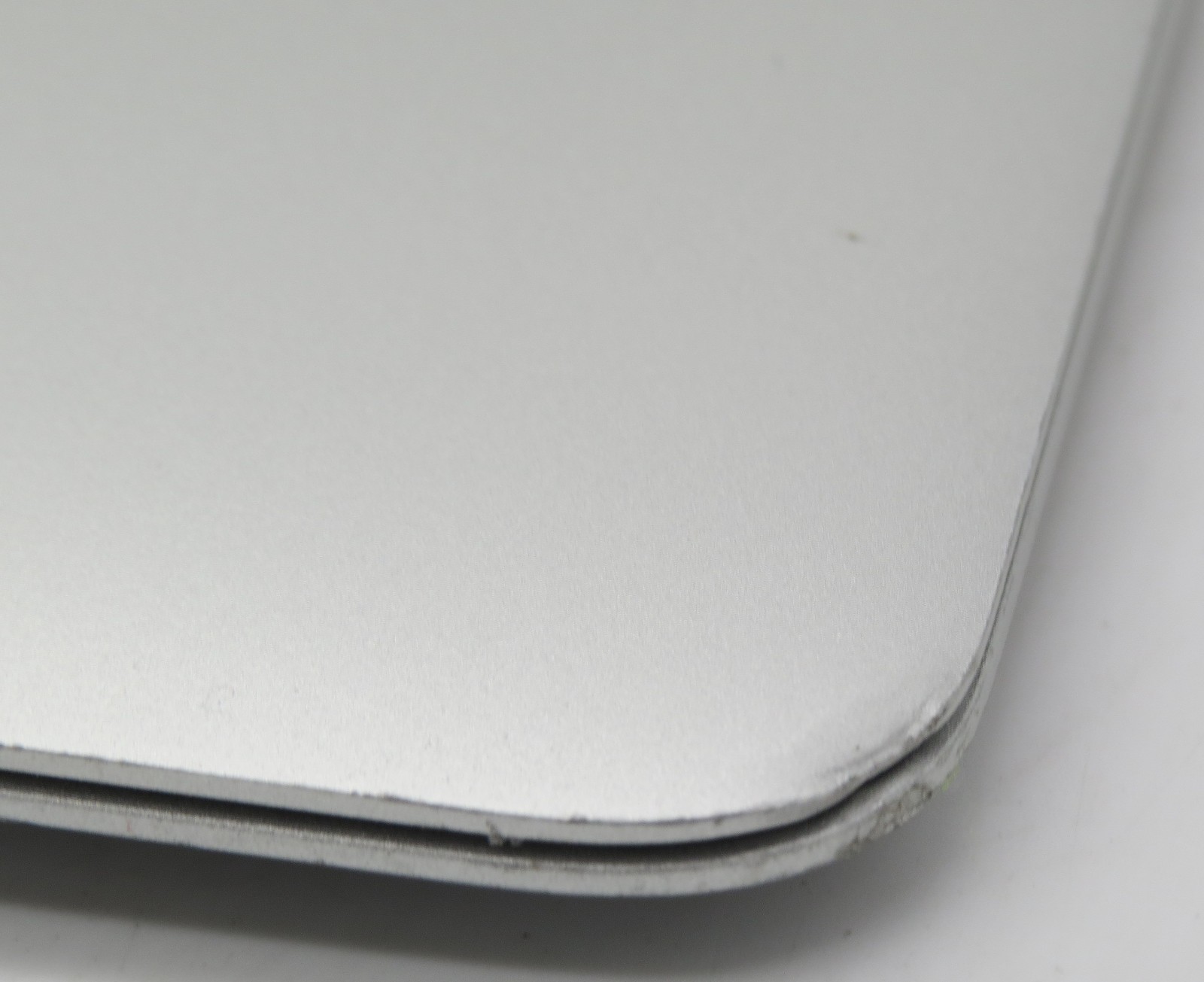 2013 MacBook Air 11″ A1465 i5-4250U @ 1.3 GHz 4GB RAM 128GB SSD macOS X