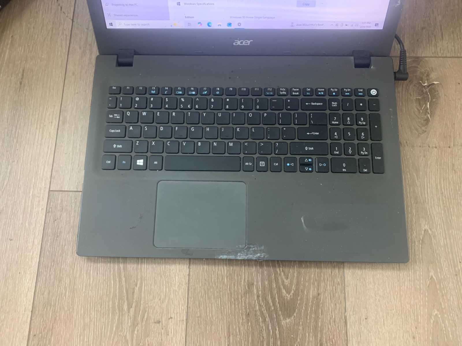 Acer Aspire E5-573-57PW 15.6″ Intel Core i5-5200U 2.20GHz 6GB RAM 500GB HDD