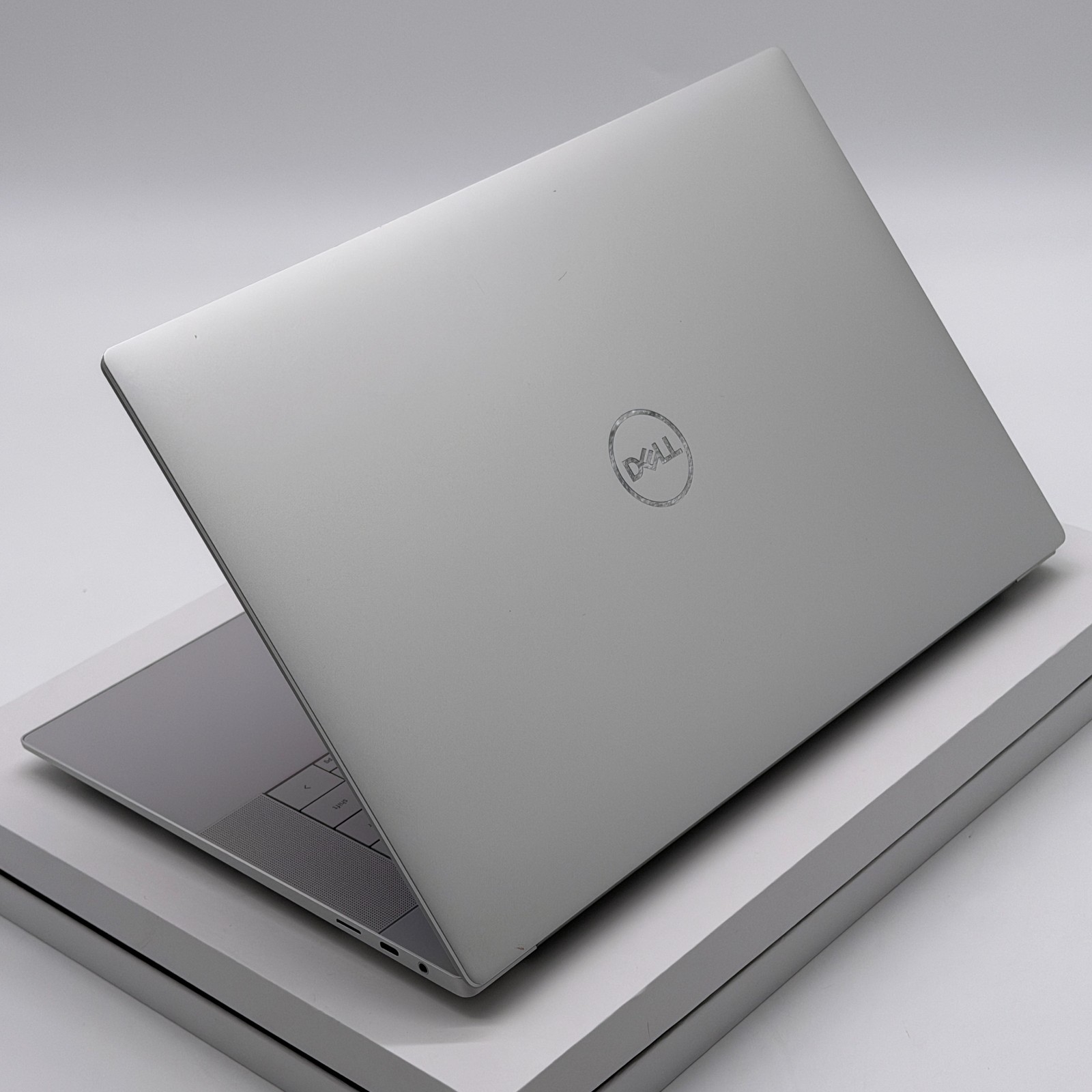 Dell XPS 16 9640 Platinum UHD+ TOUCH 5.1GHz Ultra 9 185H 32GB 1TB SSD RTX 4060