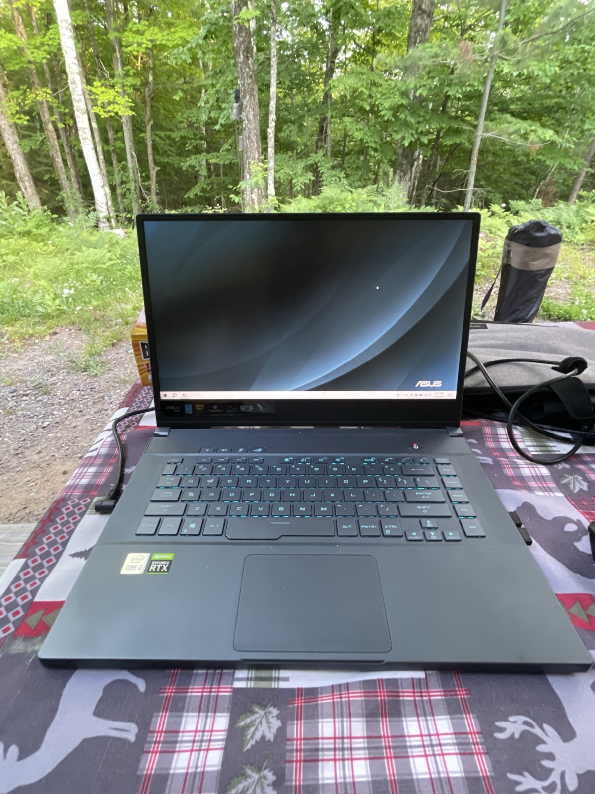 ASUS ROG Zephyrus M15 G502L 17” i7-10750H 2.6GHz 16gb RAM 1TB SSD