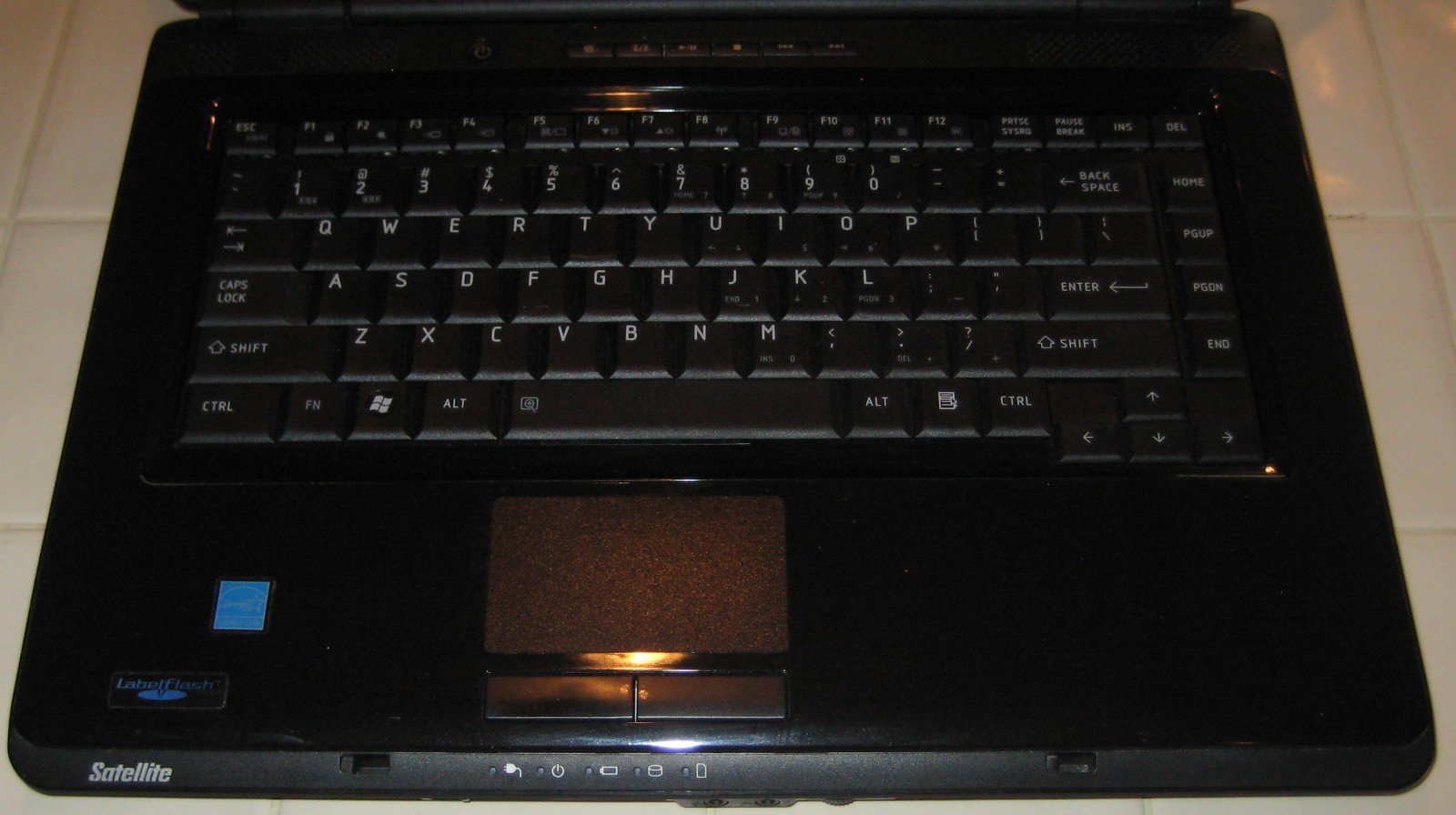 Toshiba Satellite L305-S5941 Laptop, Intel Core 2 Duo, 3GB RAM, 200GB HDD, Win 7